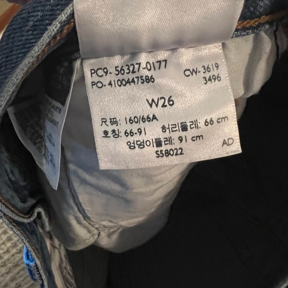 Levi’s 501 Shorts - Picture 4 of 4